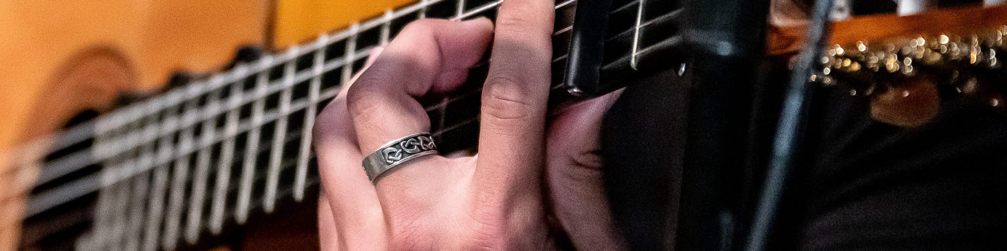 Guillermo Guillén guitar 18